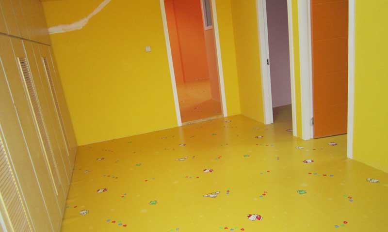 江蘇兒童塑膠地板圖片 江蘇鎮(zhèn)江艾迪兒國(guó)際親子早教中心兒童地板