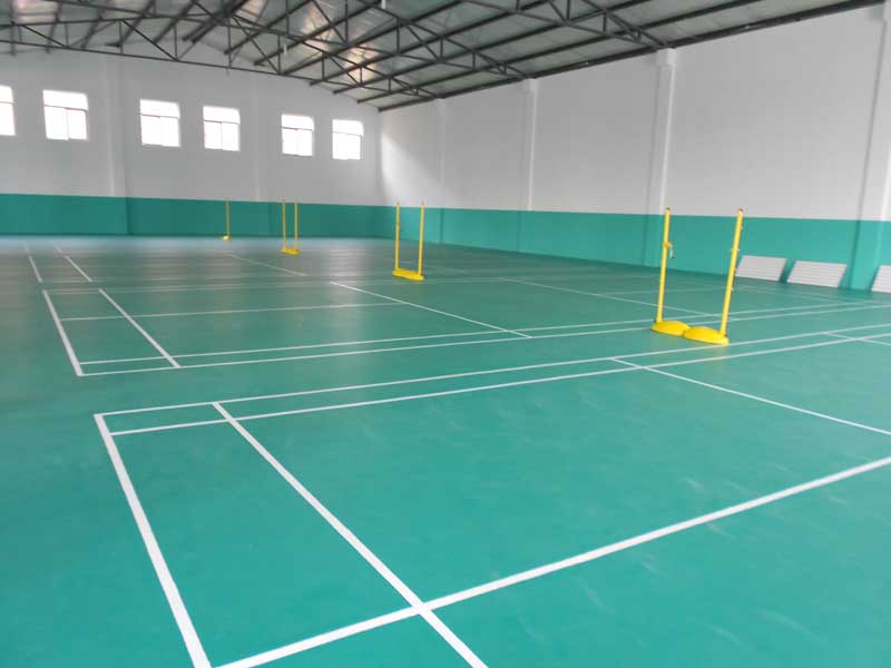 羽毛球塑膠運動地板 羽毛球塑膠地板怎樣施工不易鼓包